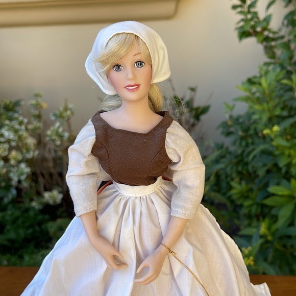Franklin Heirloom Mint Cinderella Disney doll - Picture 2 of 7